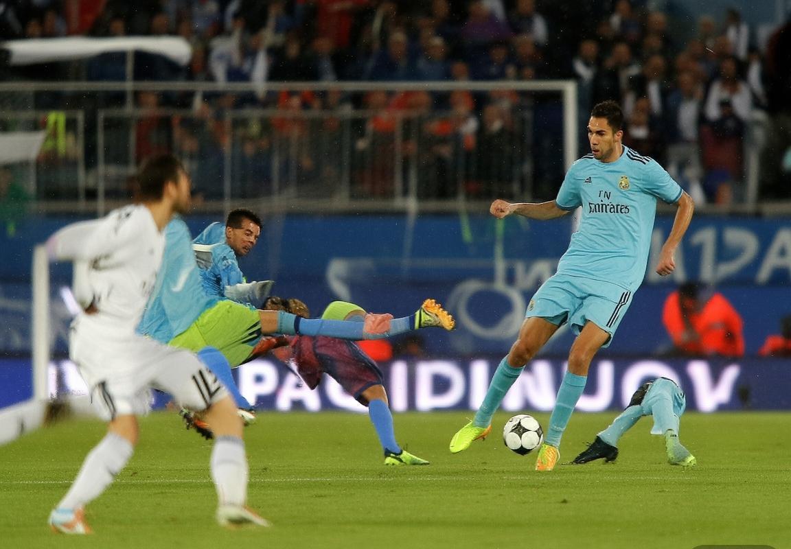 巴黎圣日耳曼VS皇家马德里：15年欧冠巅峰对决解析(图3)